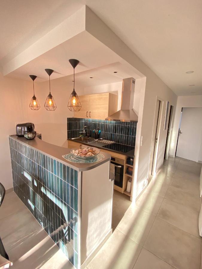 Somptueux Appartement Renove En Bord De Mer Six-Fours-les-Plages Exterior photo