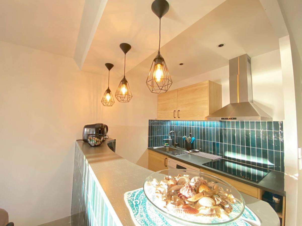 Somptueux Appartement Renove En Bord De Mer Six-Fours-les-Plages Exterior photo
